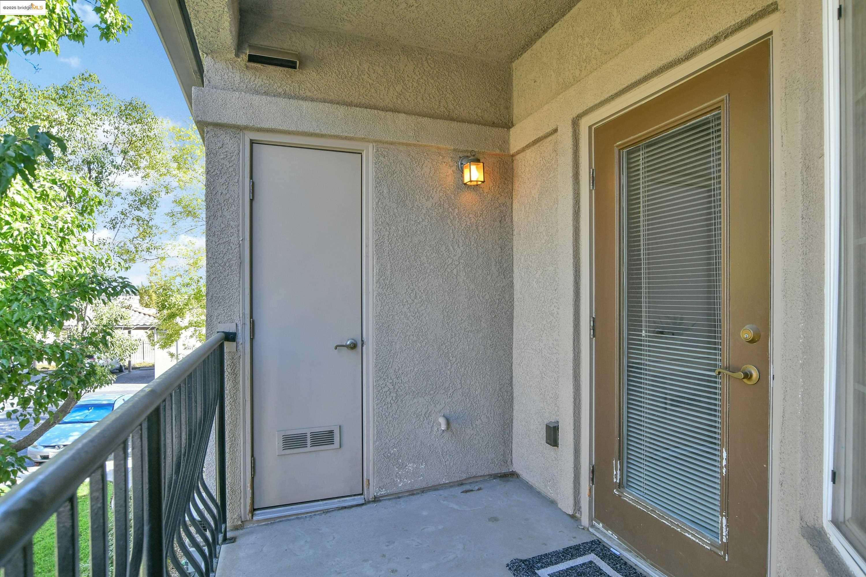 4200 E Commerce Way # 2523