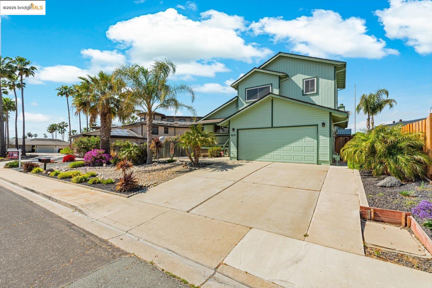 5575 Marlin Dr