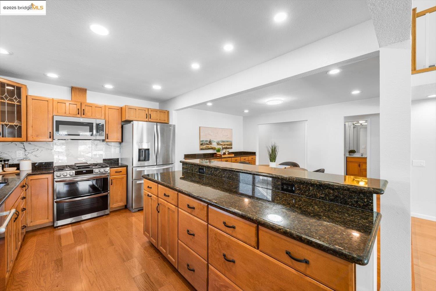 5575 Marlin Dr