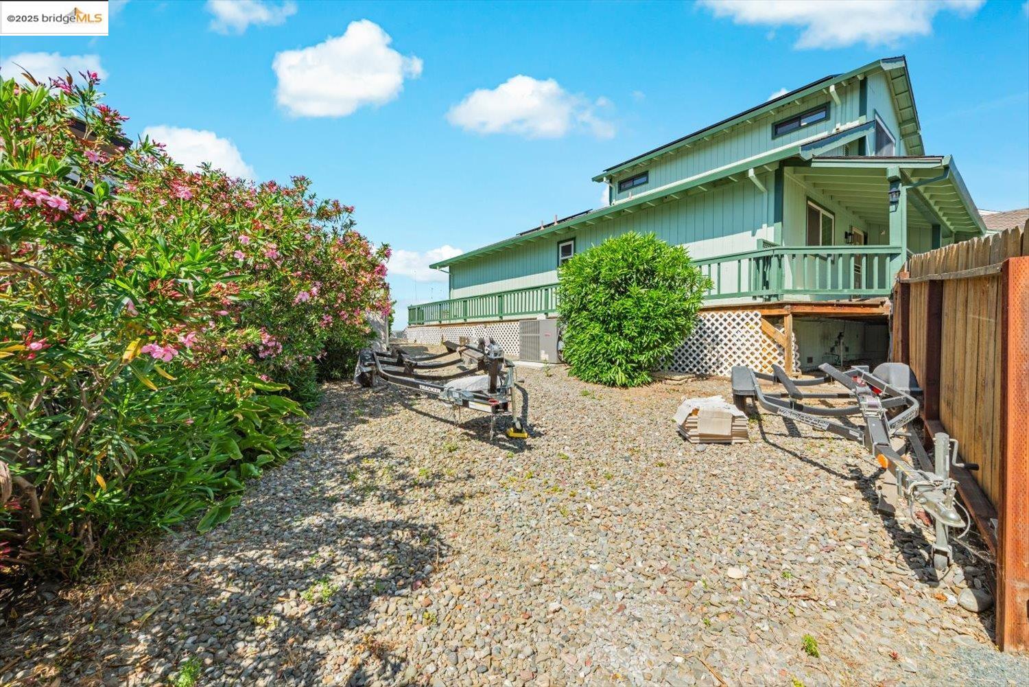 5575 Marlin Dr