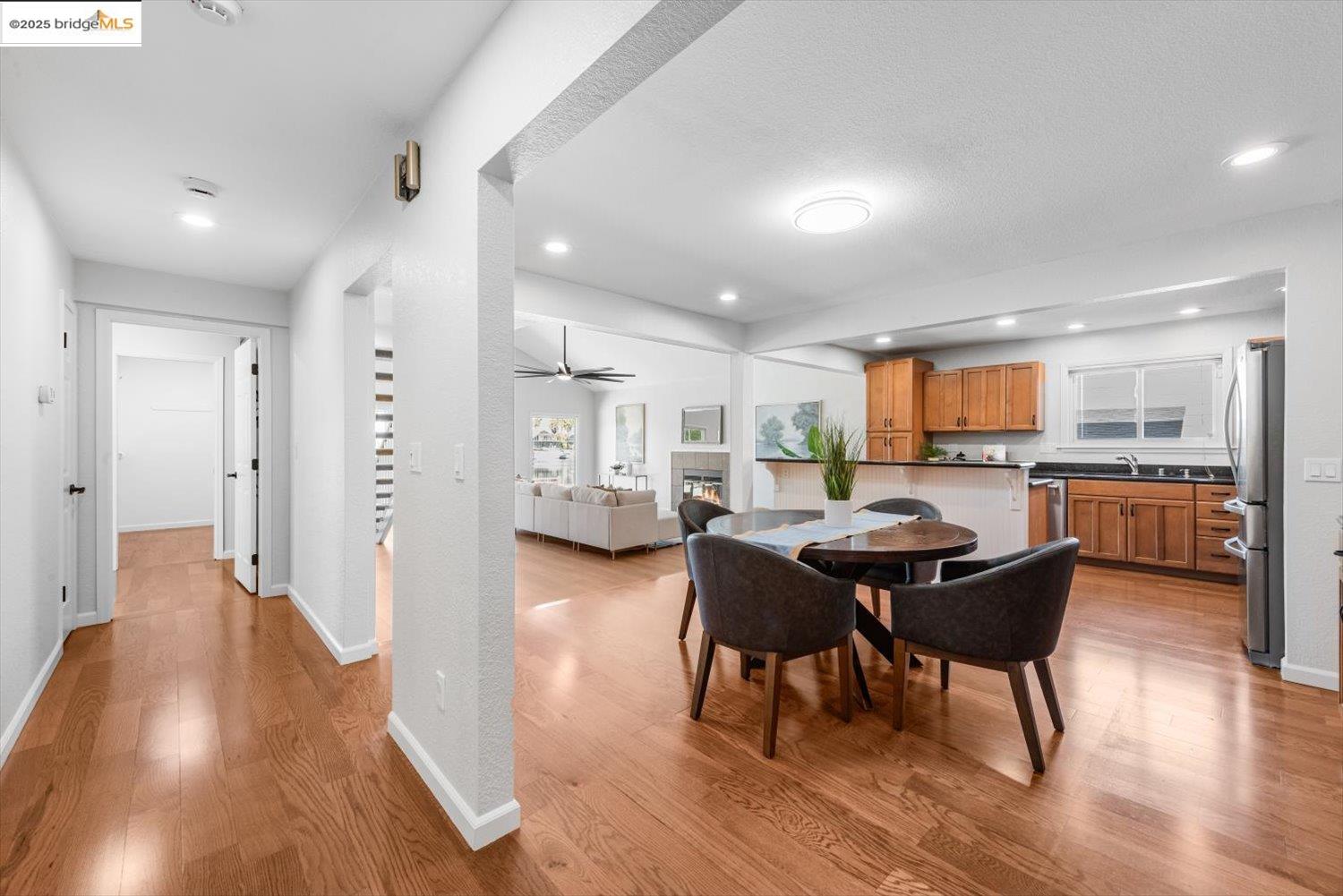5575 Marlin Dr