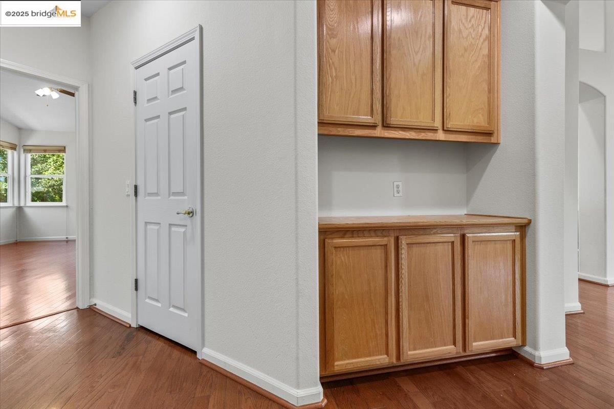 433 Montclair Ln