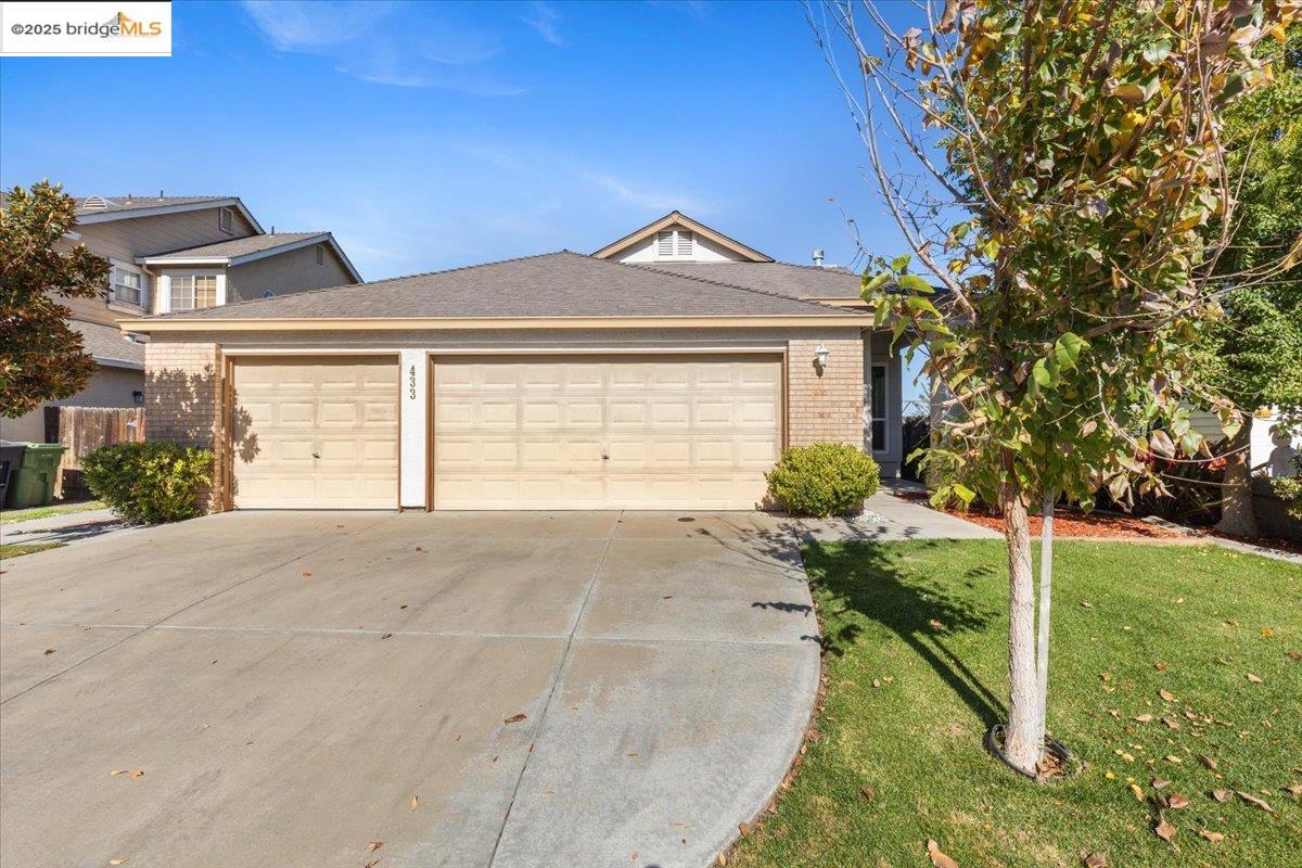 433 Montclair Ln