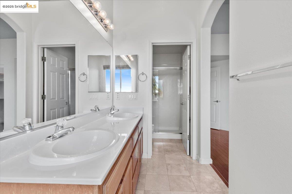 433 Montclair Ln