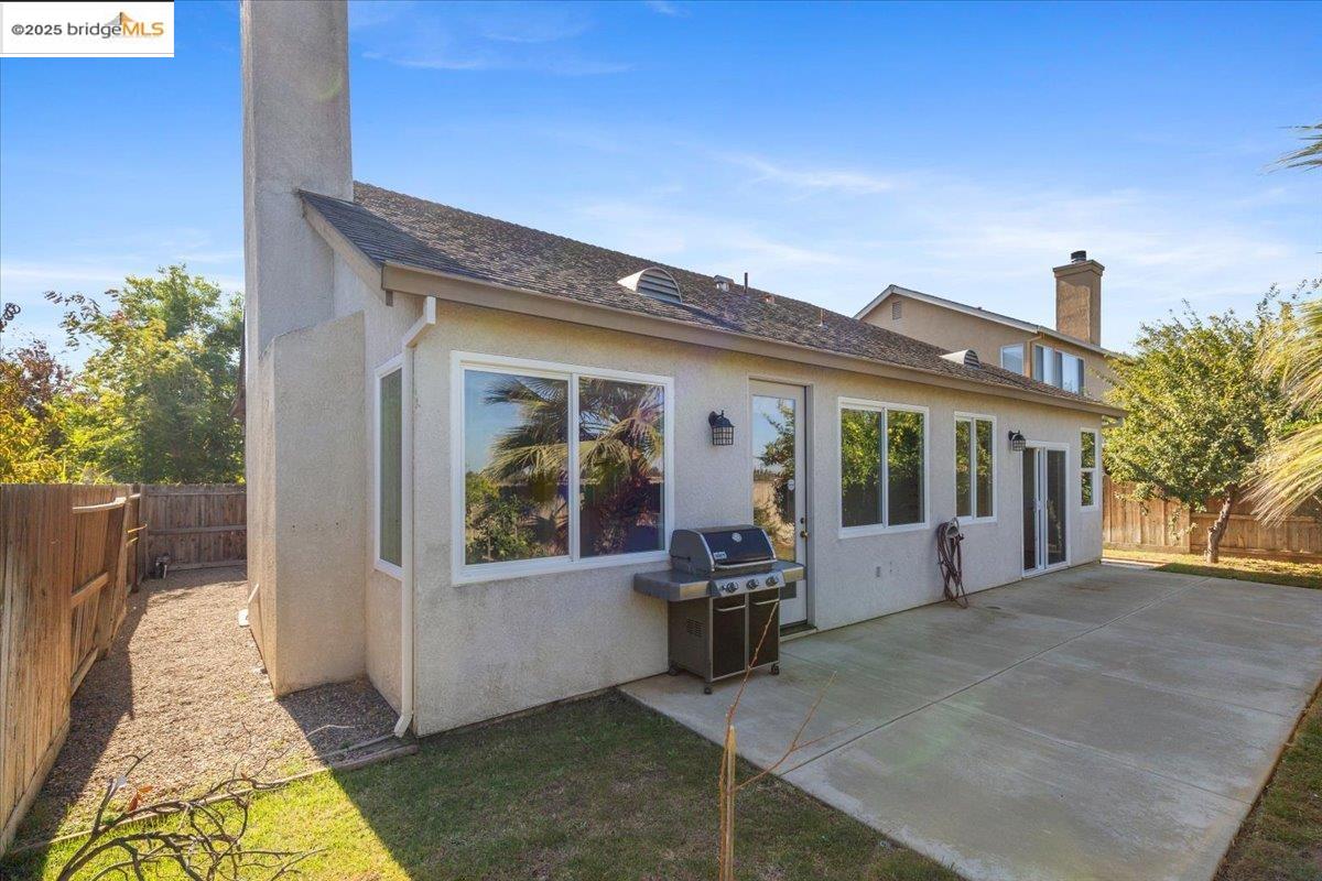 433 Montclair Ln