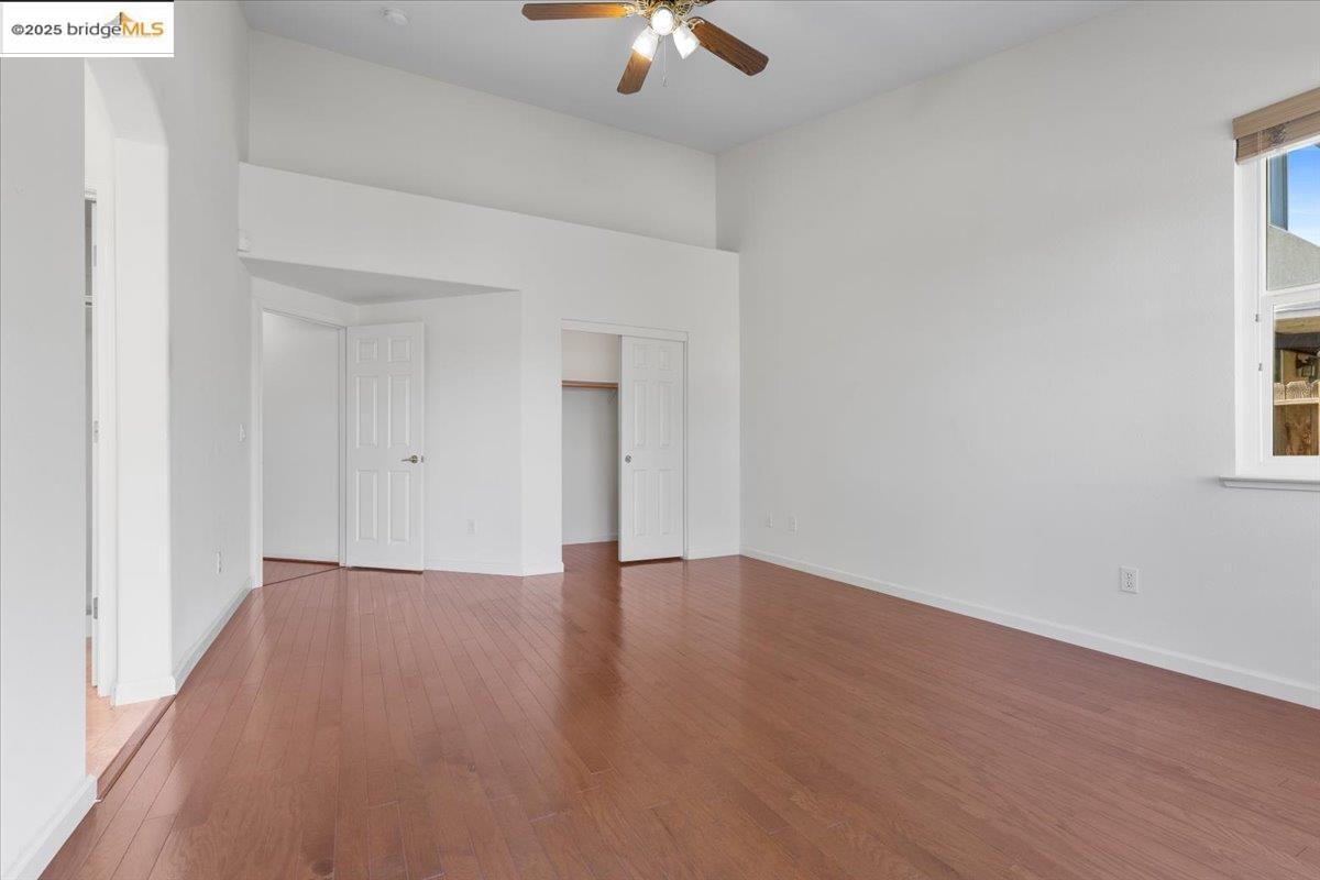 433 Montclair Ln