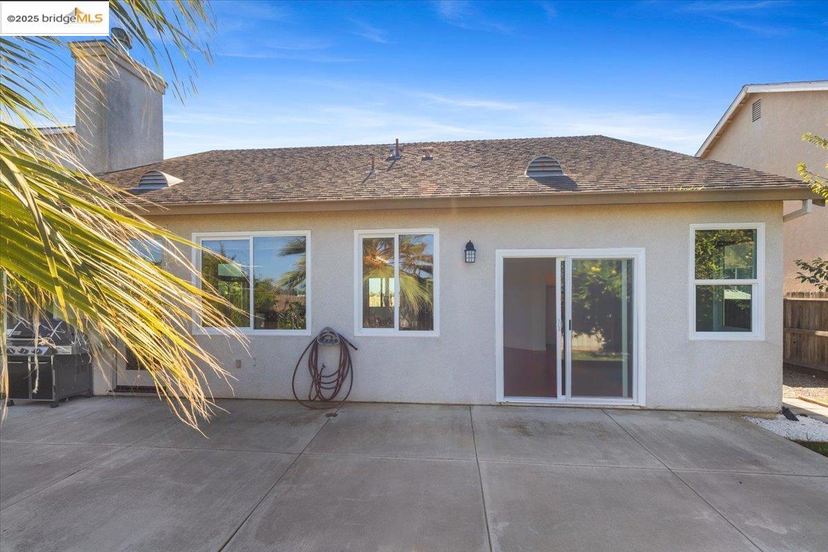 433 Montclair Ln