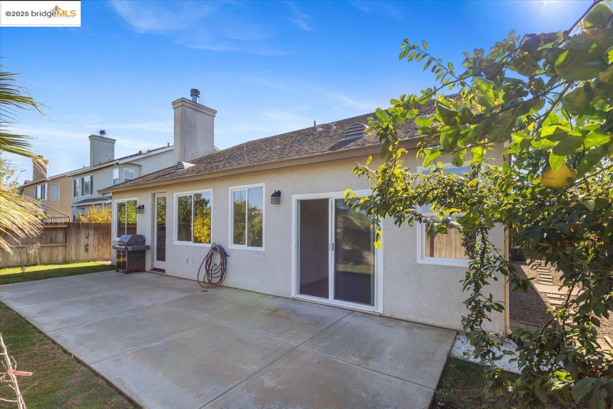 433 Montclair Ln