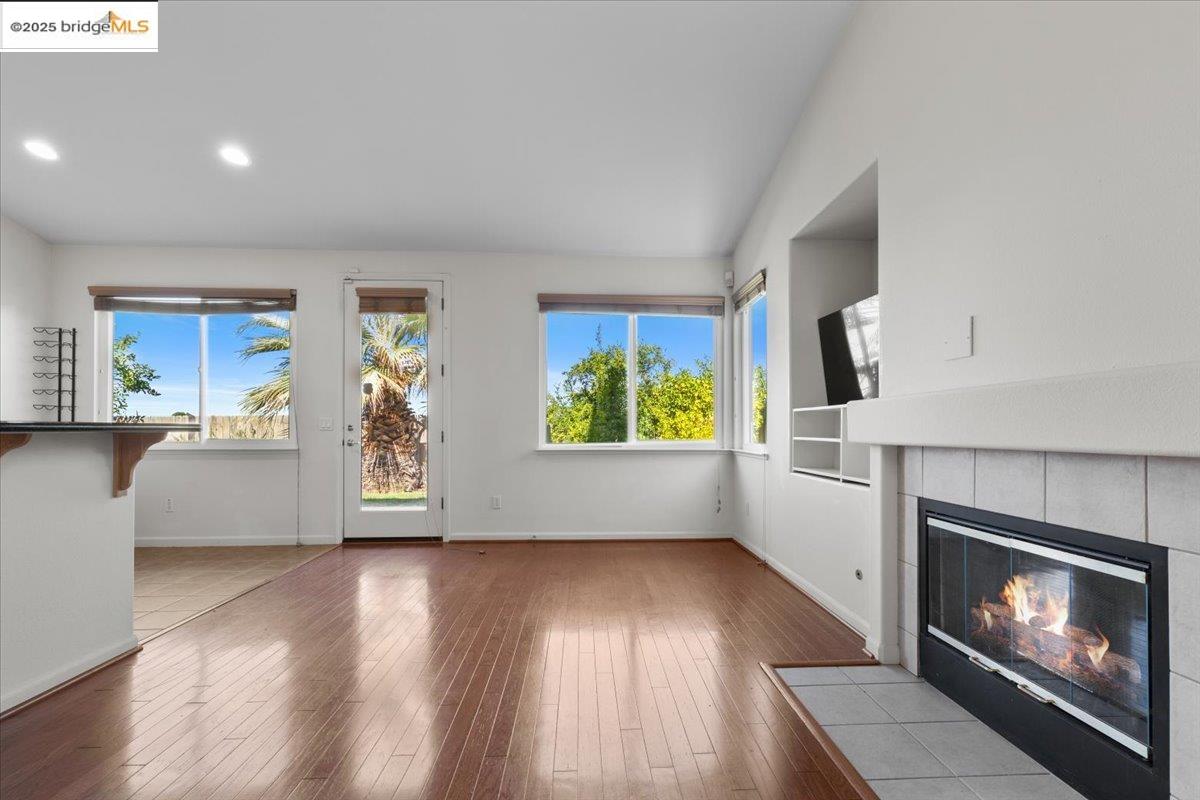 433 Montclair Ln