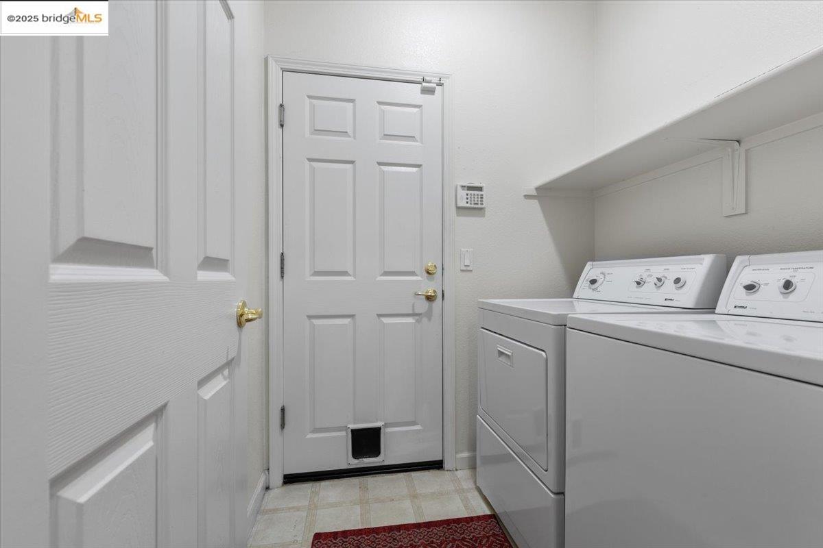 433 Montclair Ln