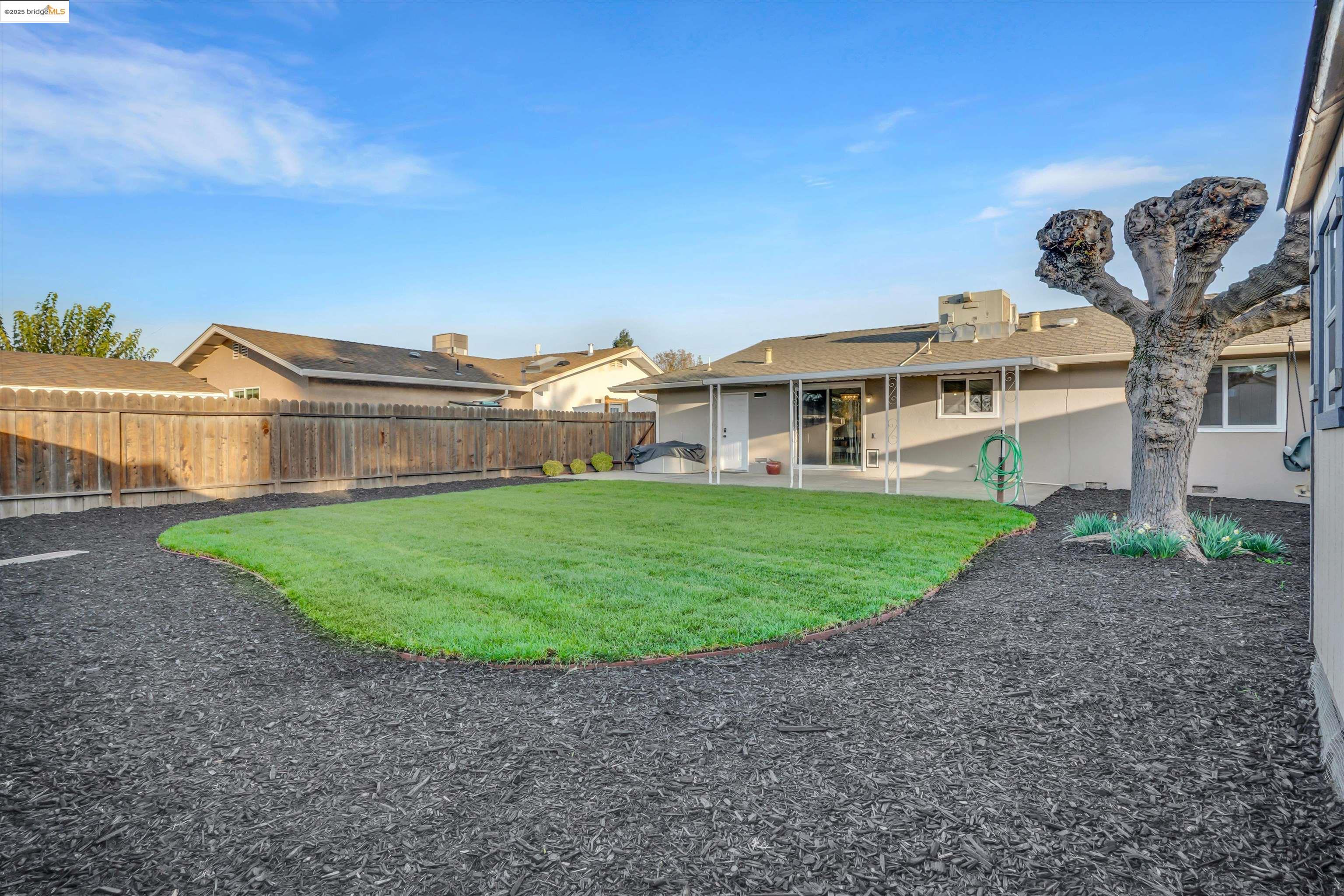 1166 Hibiscus Way