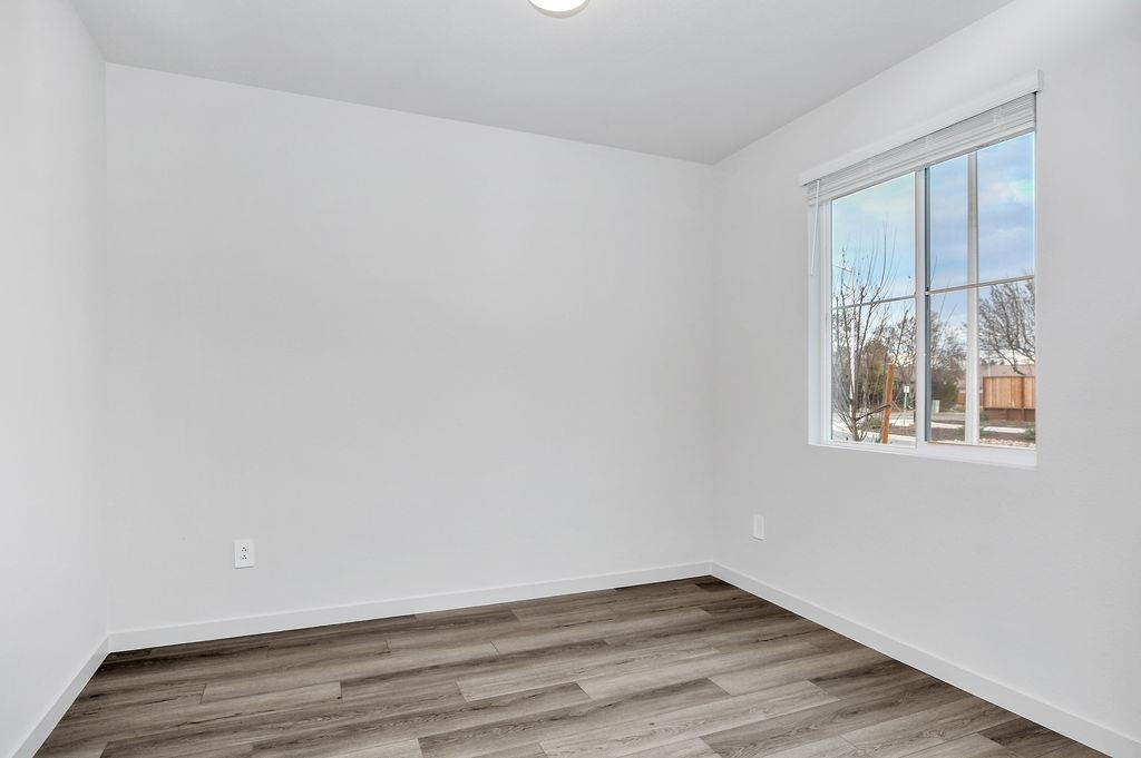 5416 Golden Eagle Street