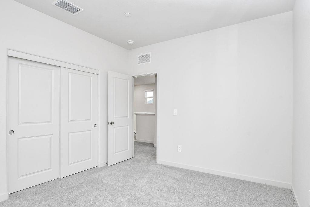 5416 Golden Eagle Street