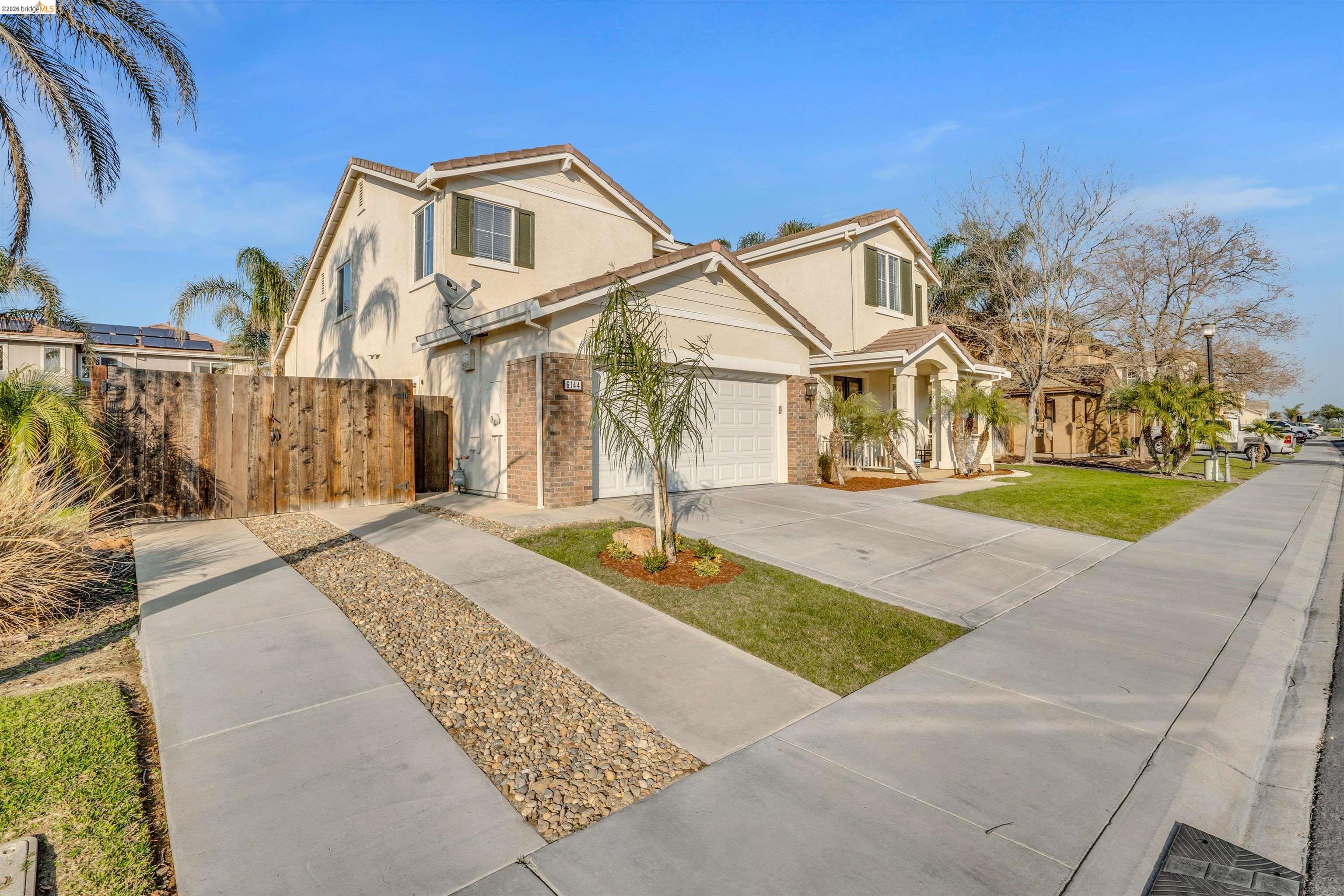 6144 Seneca Cir