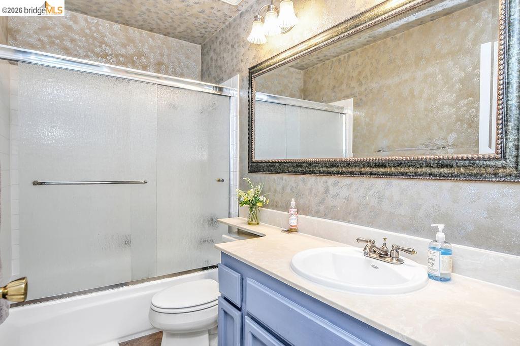 2860 Honeysuckle Cir