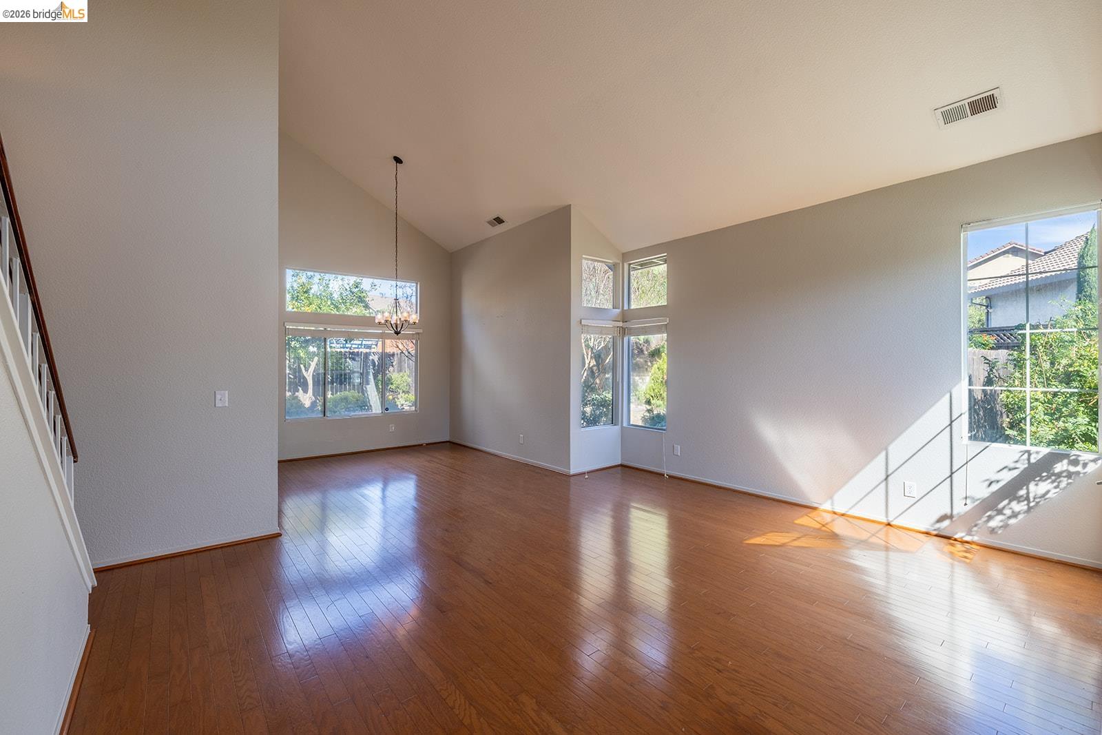 5037 Bronco Court