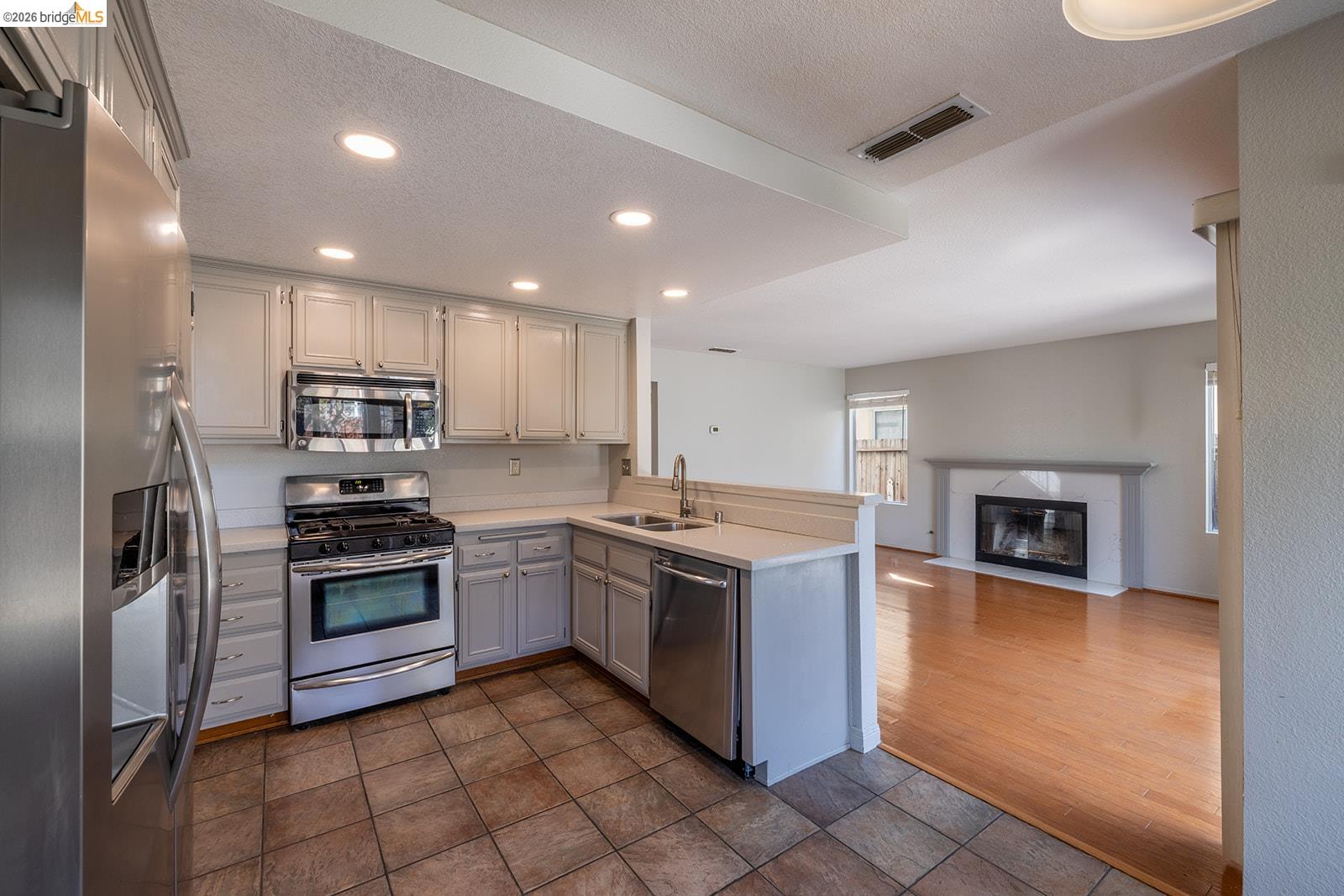 5037 Bronco Court