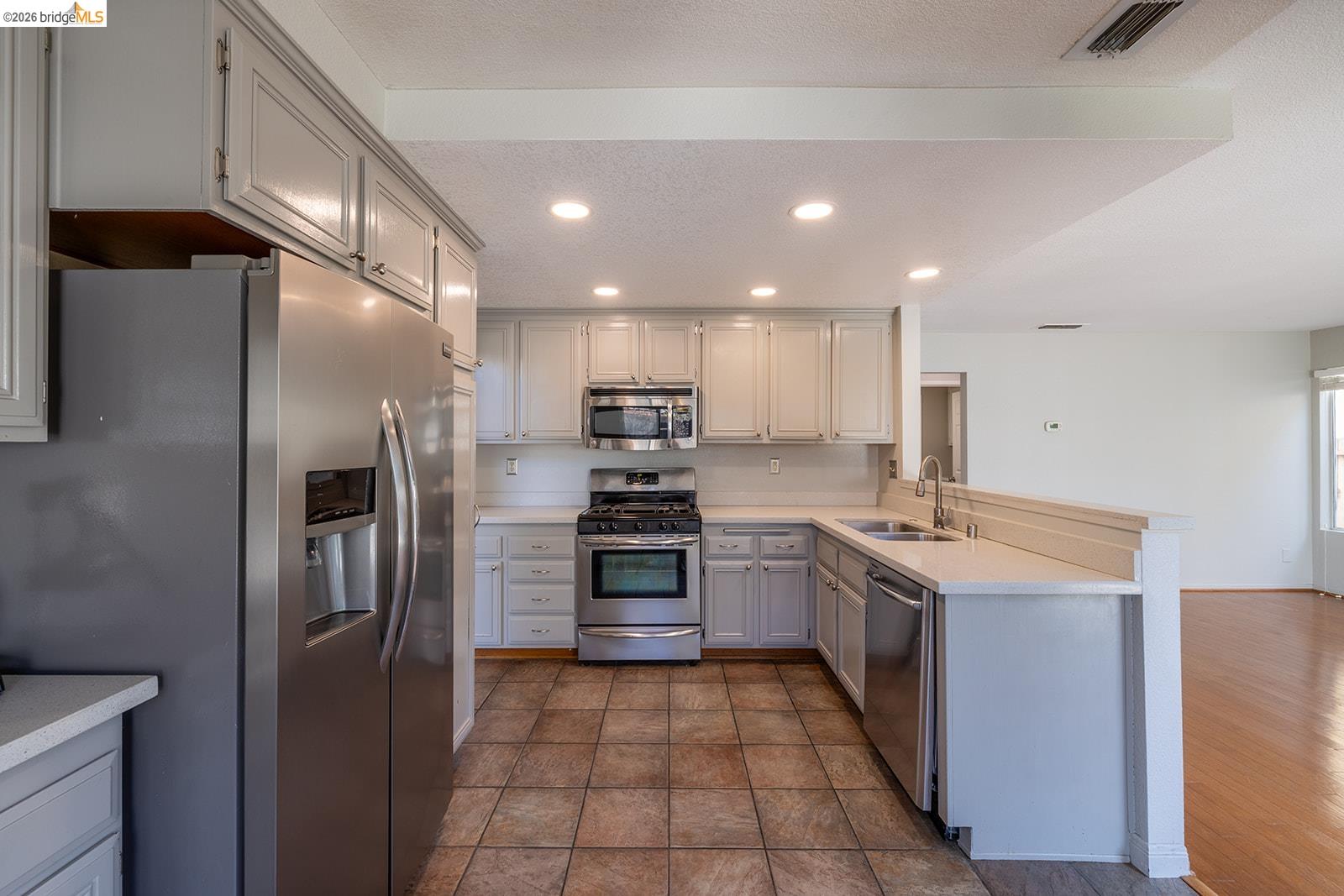 5037 Bronco Court