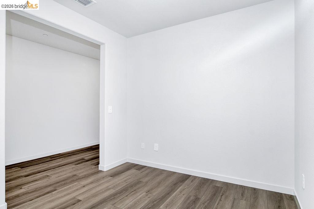 5416 Golden Eagle Street