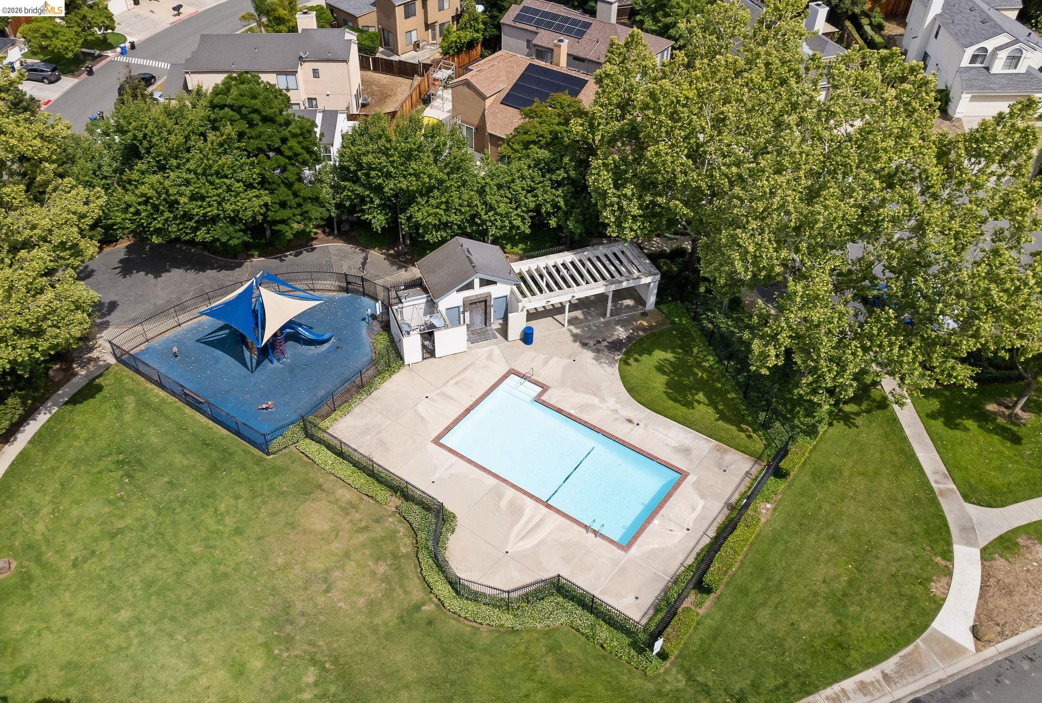 640 Mockingbird Ln