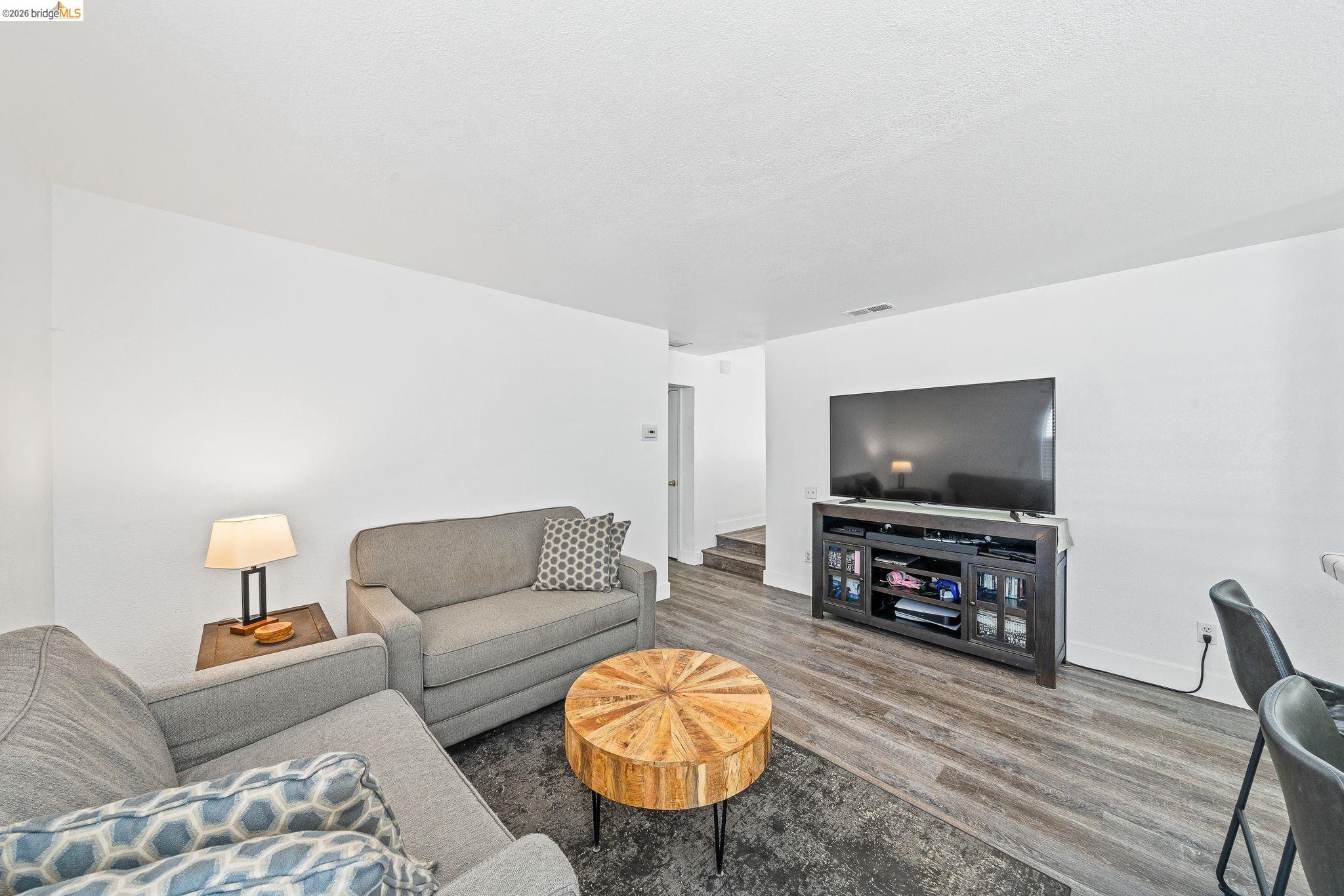 640 Mockingbird Ln