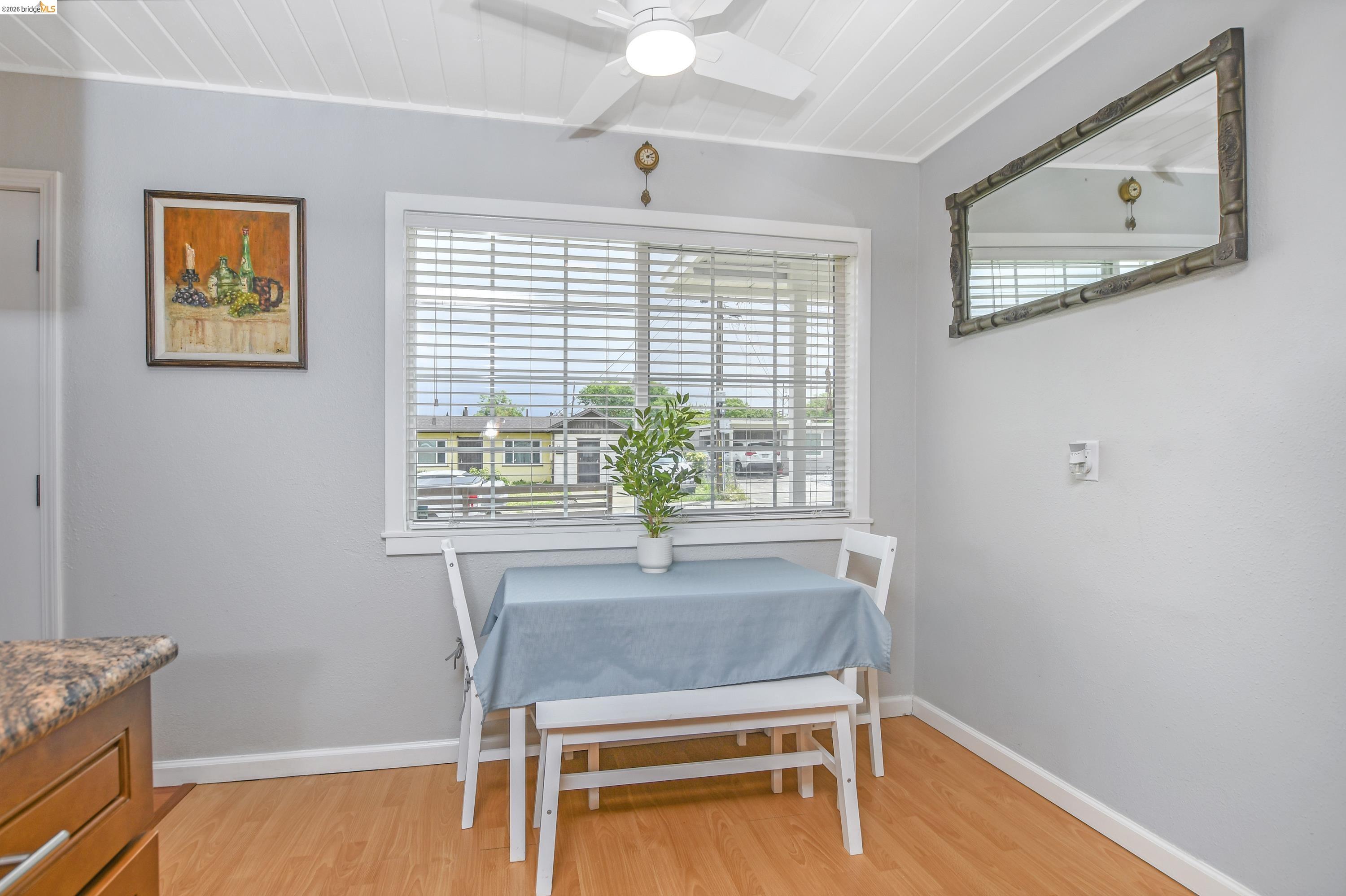 37 Beach Dr
