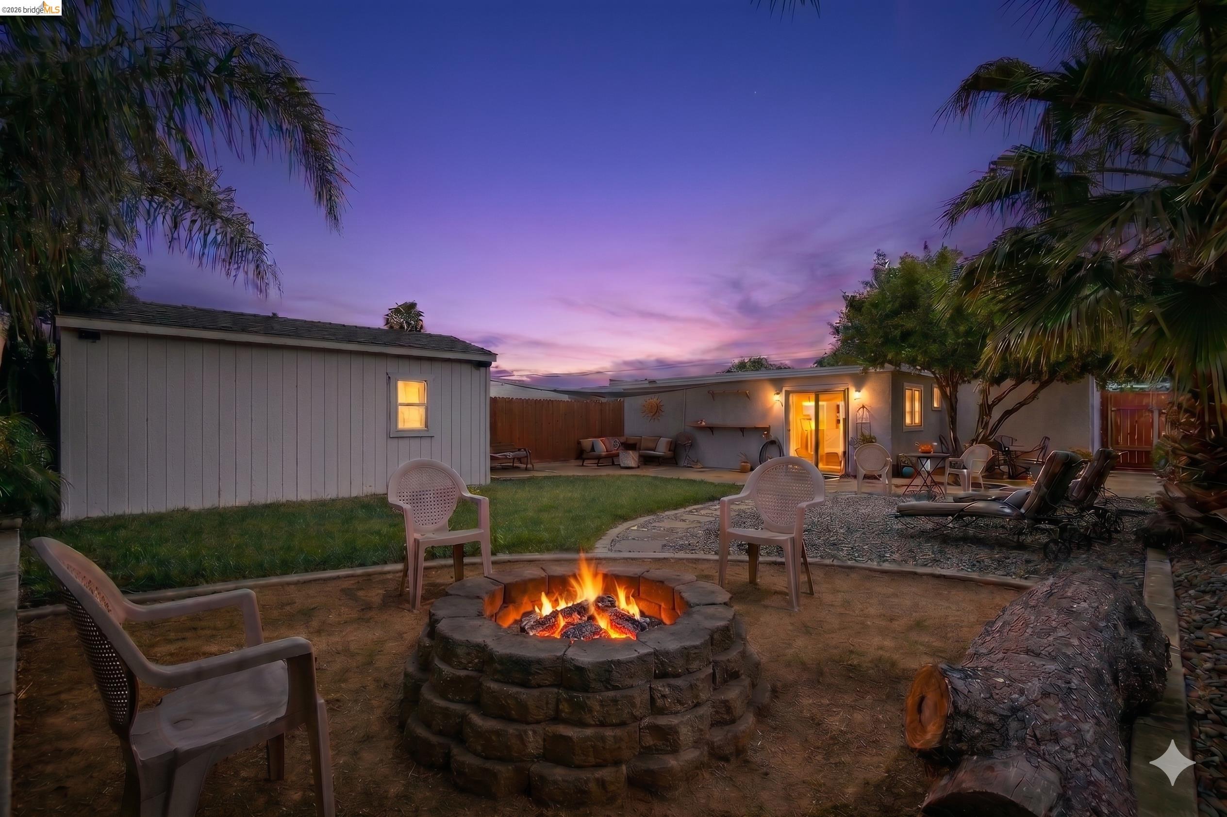 37 Beach Dr