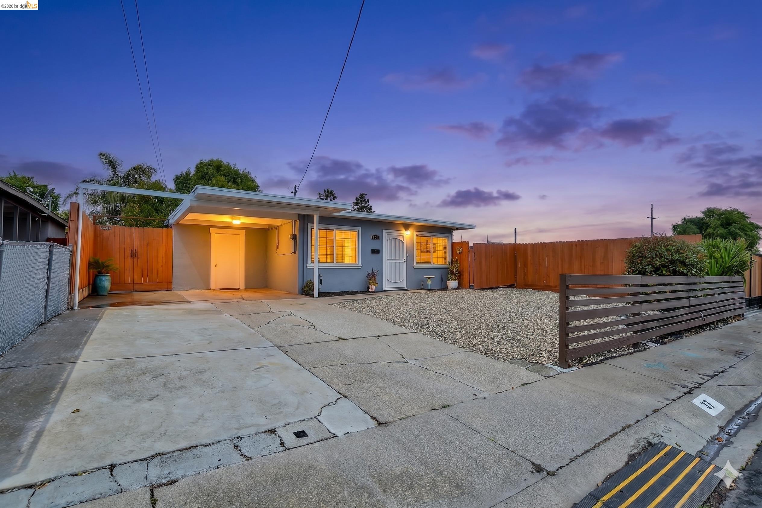 37 Beach Dr