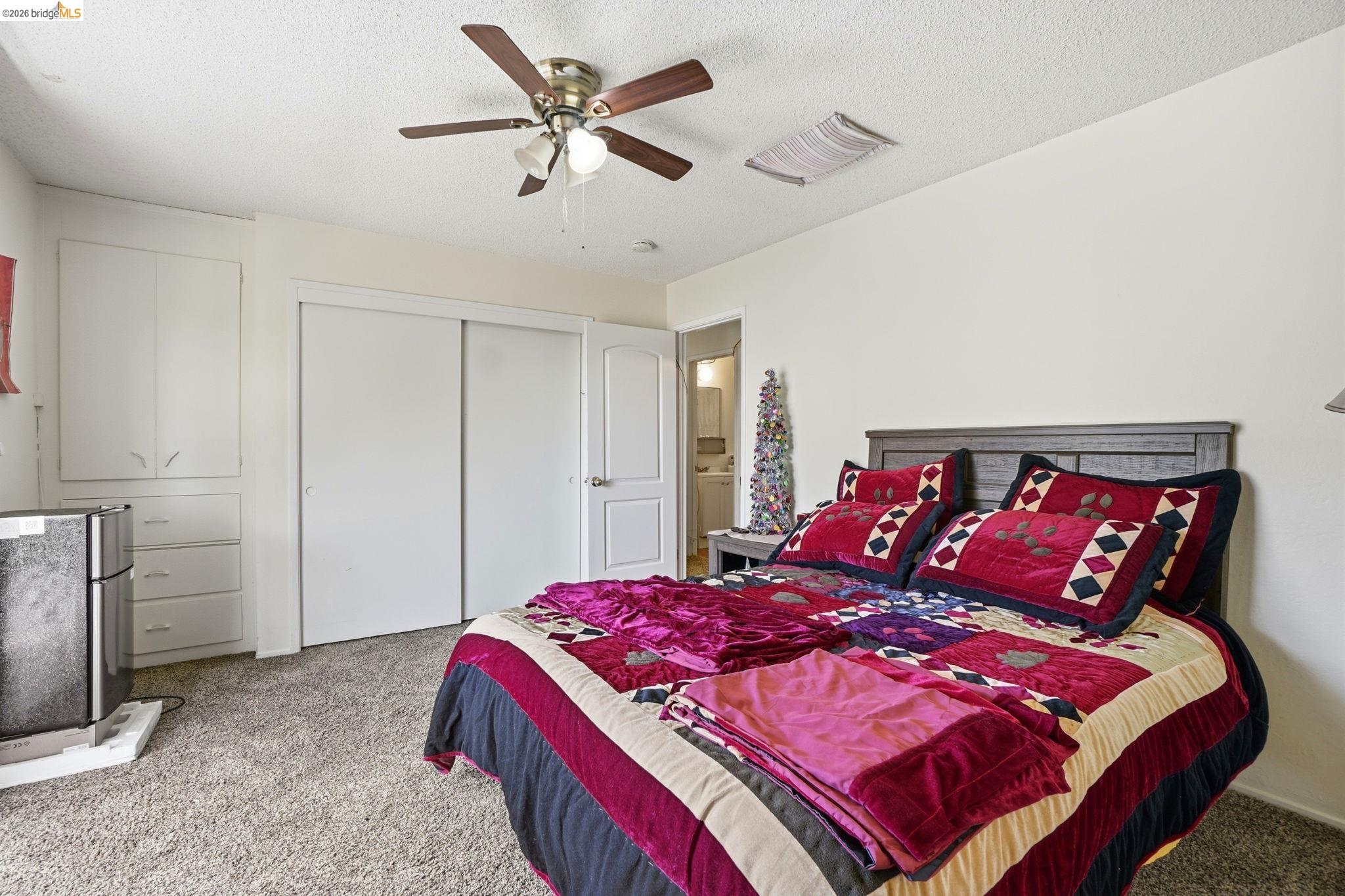 3513 Fairview