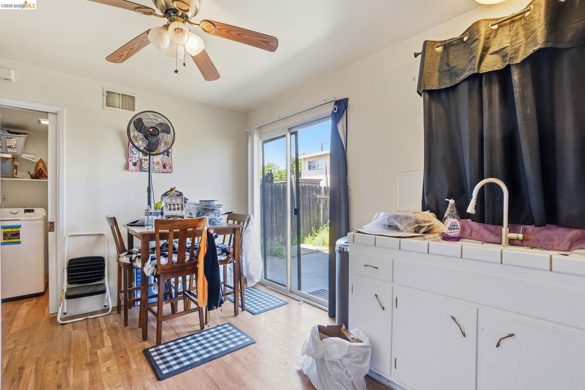 3513 Fairview