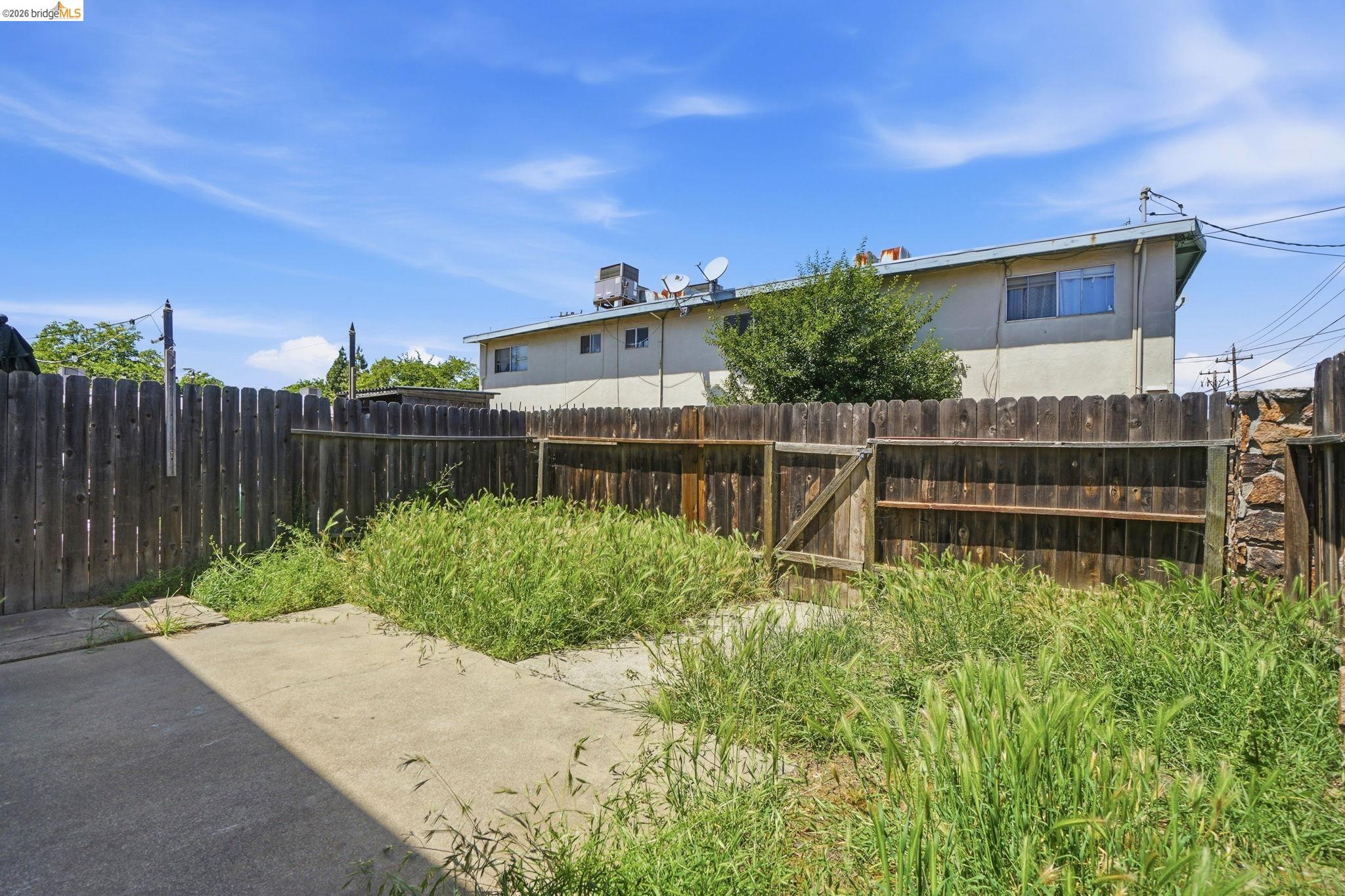 3513 Fairview