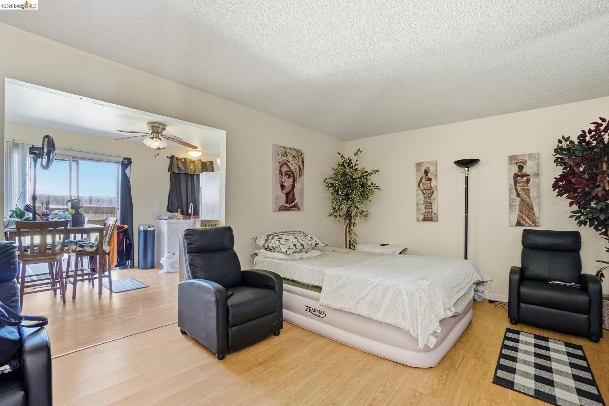 3513 Fairview