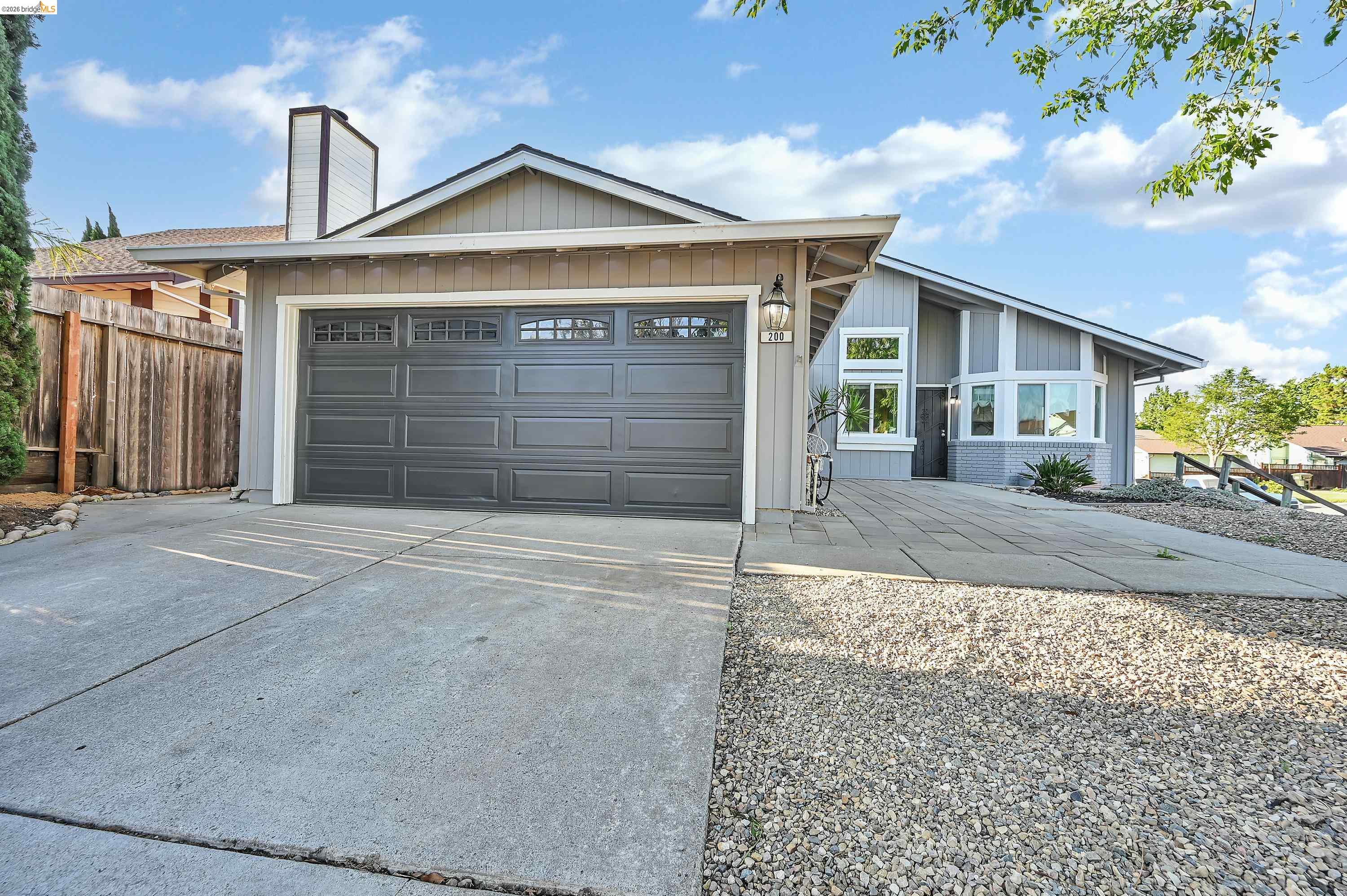 200 Spindrift Ct