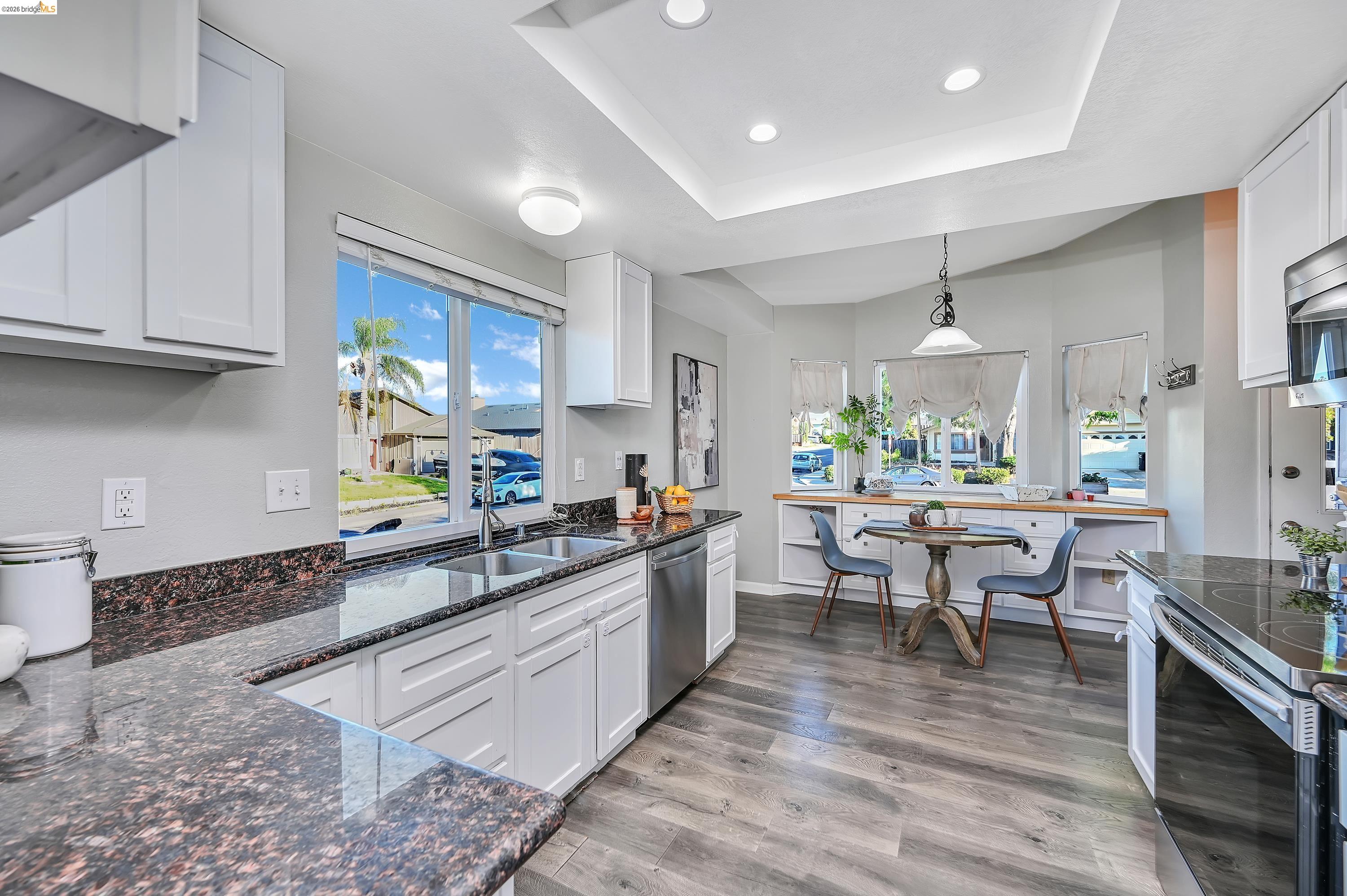 200 Spindrift Ct