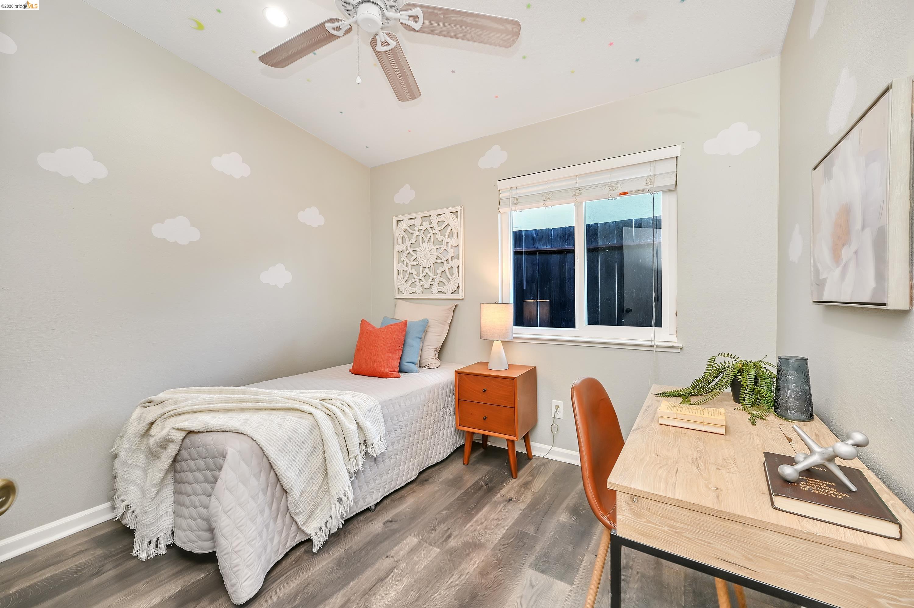 200 Spindrift Ct