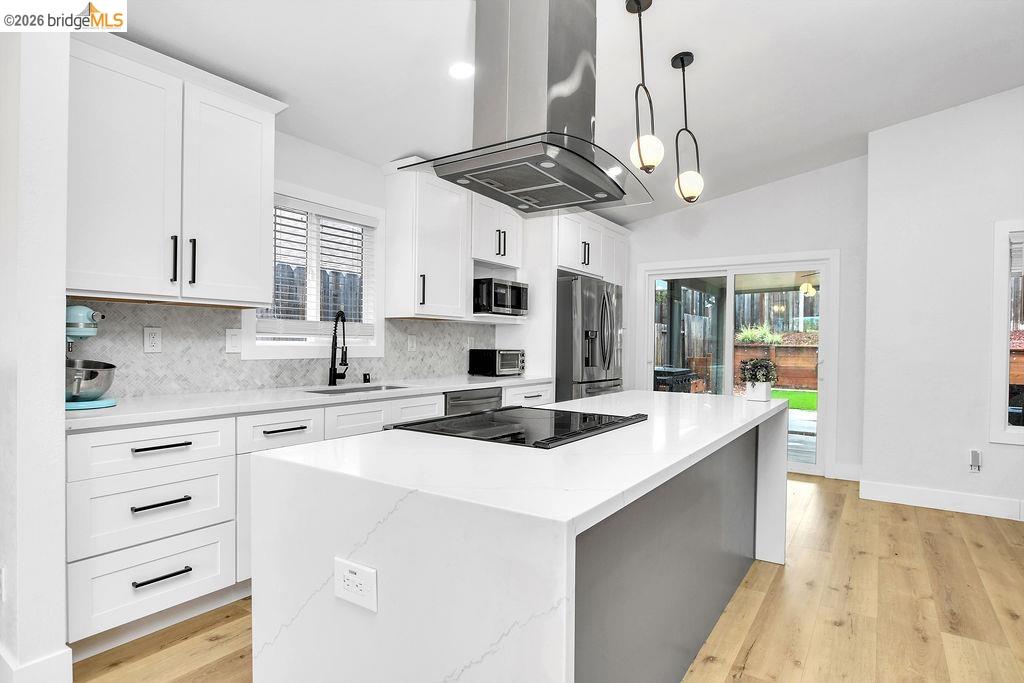 215 Spindrift Ct