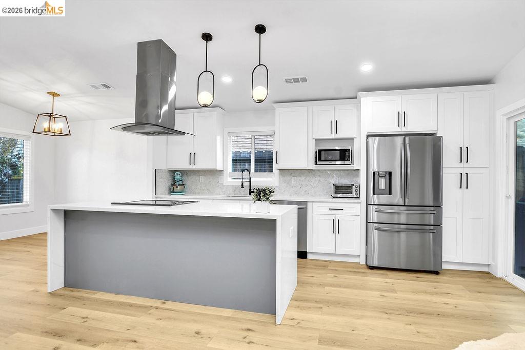215 Spindrift Ct