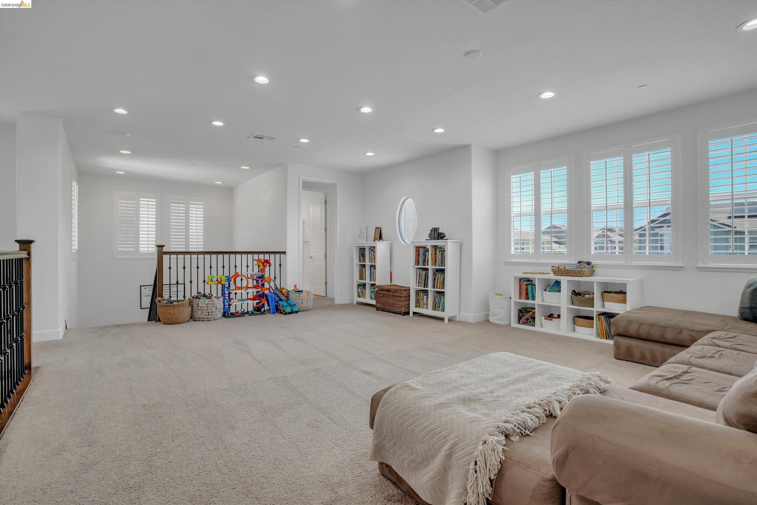 412 Lakehead Ct