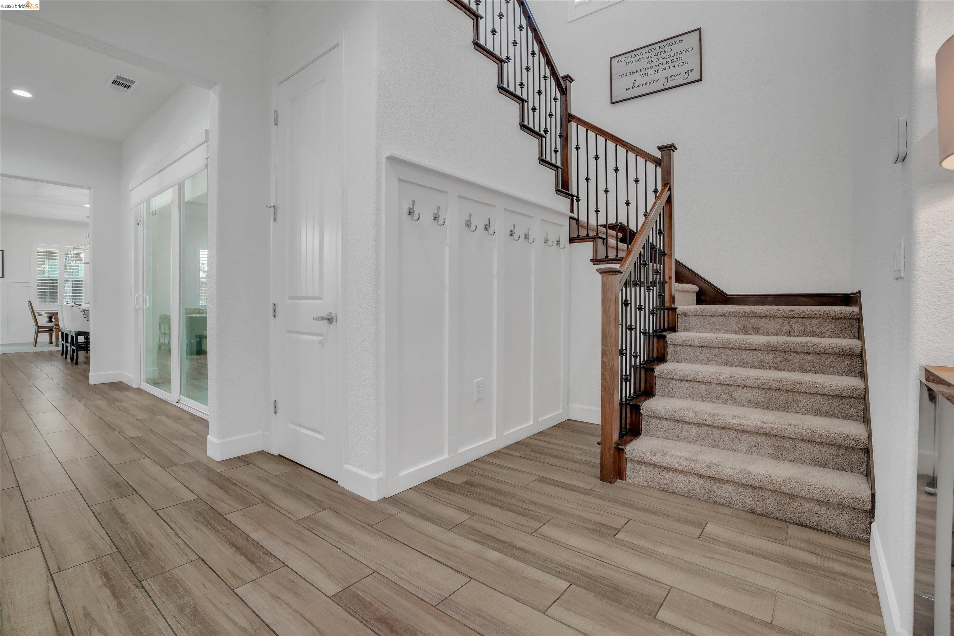 412 Lakehead Ct