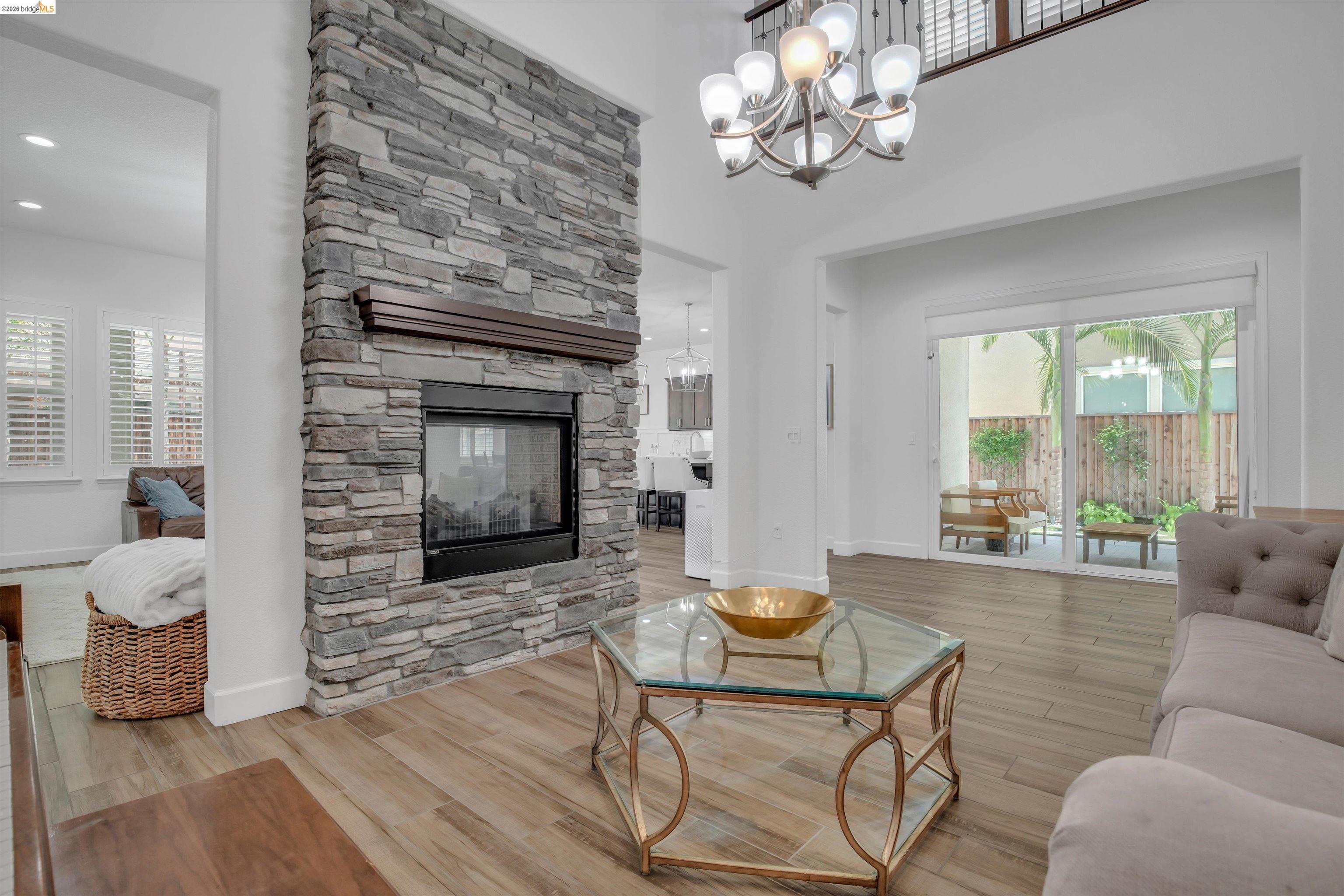 412 Lakehead Ct