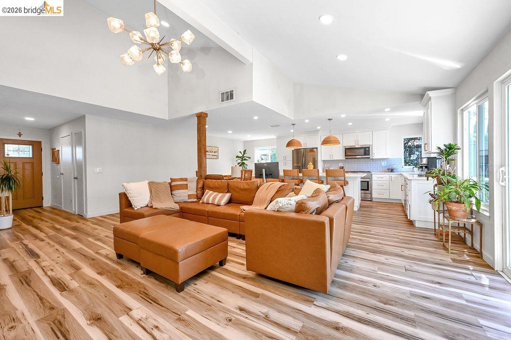 1100 Ames Ct