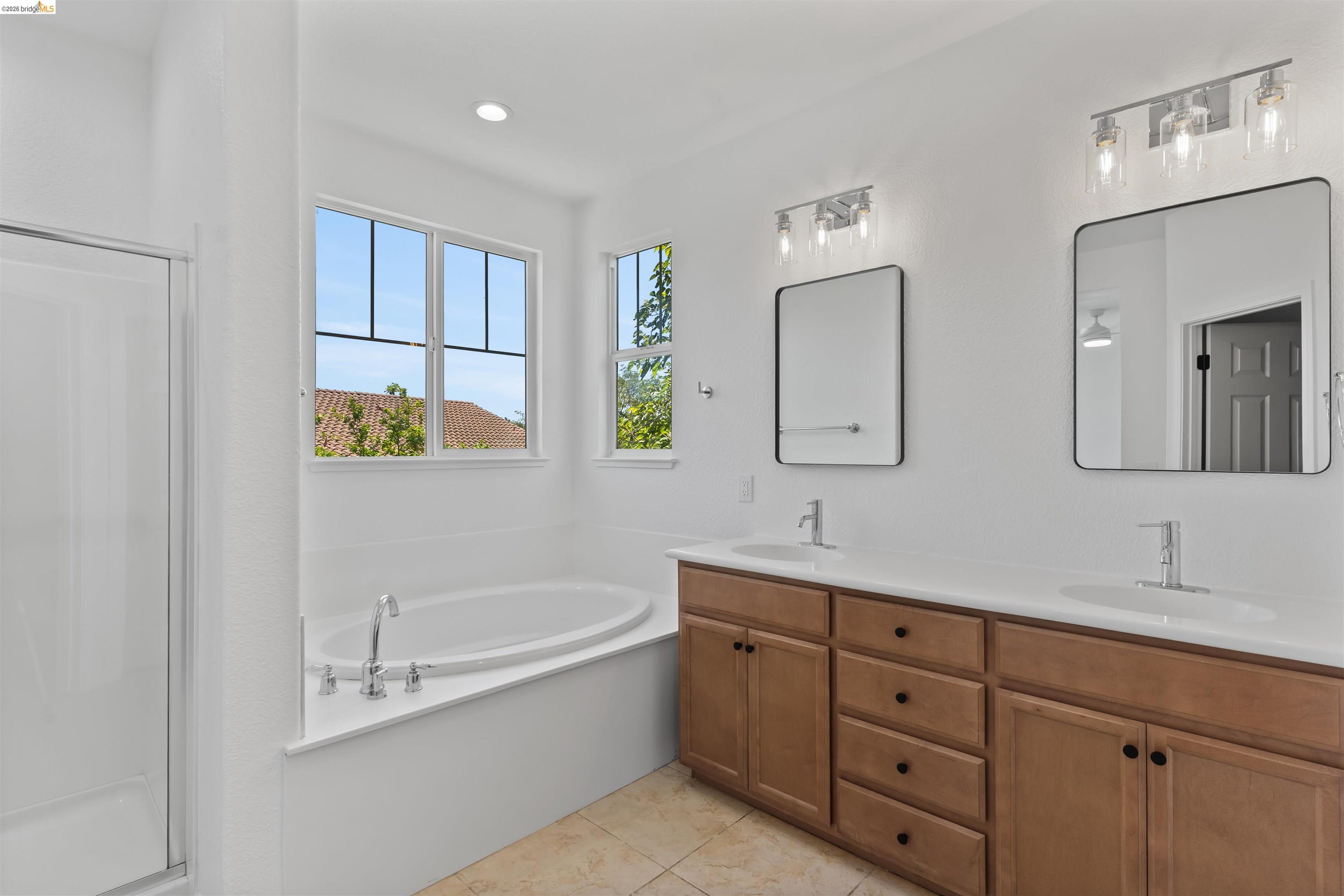60 Narcissus Ct