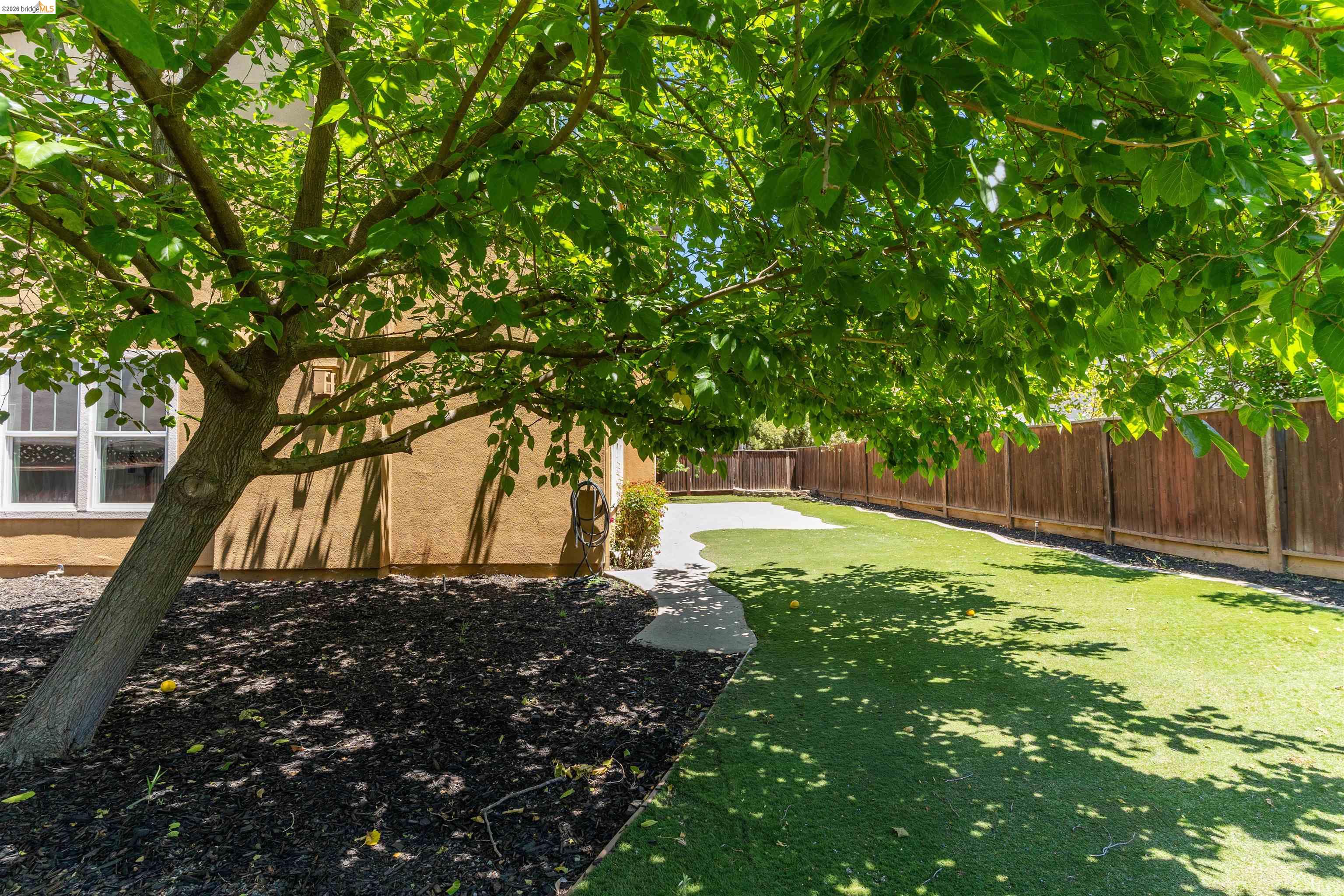 60 Narcissus Ct
