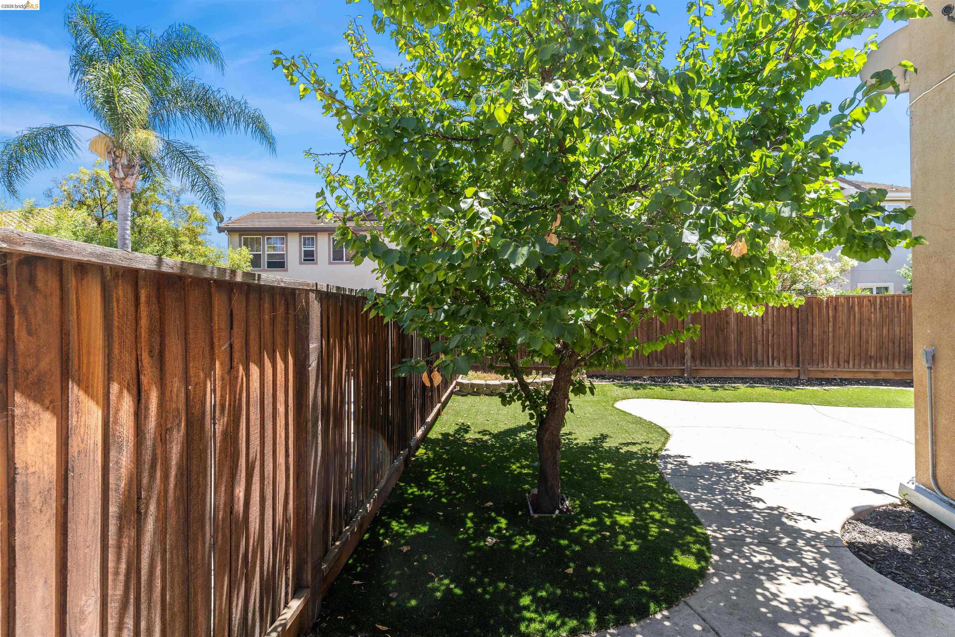 60 Narcissus Ct