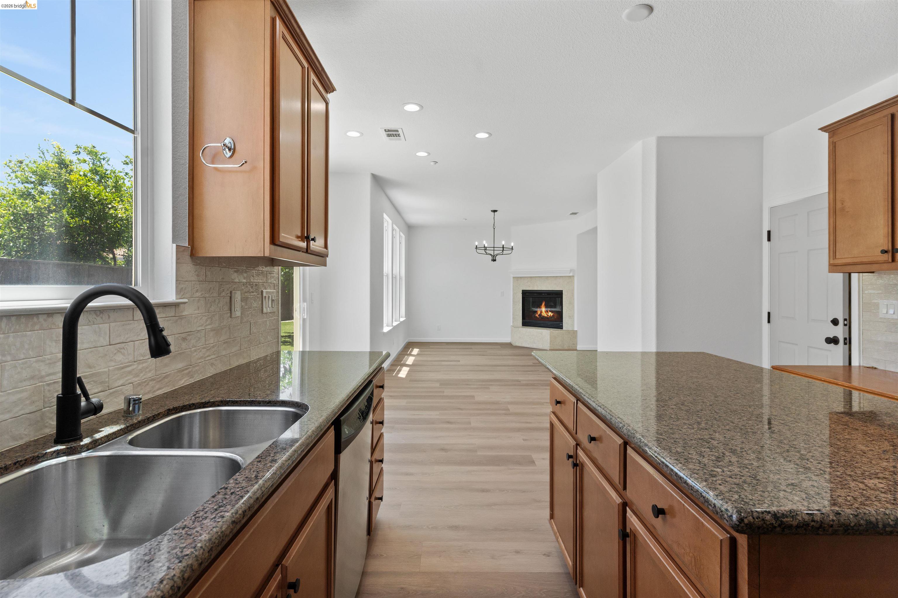 60 Narcissus Ct