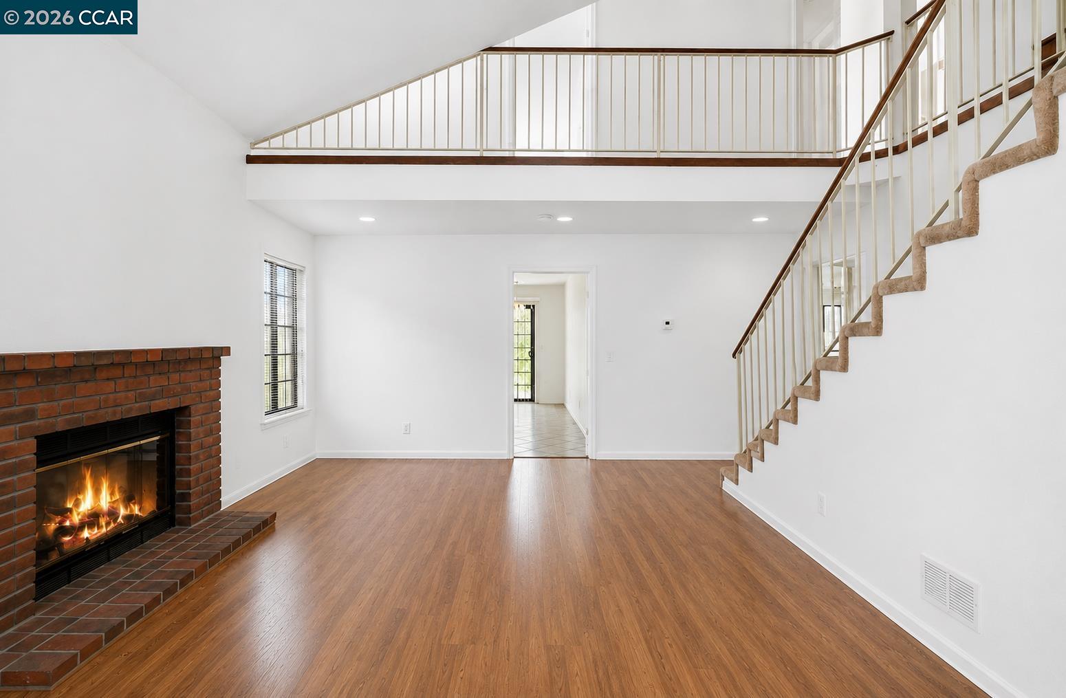 2125 Willow Ave