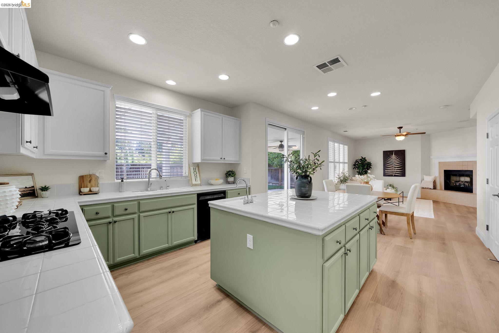 1436 Charisma Way