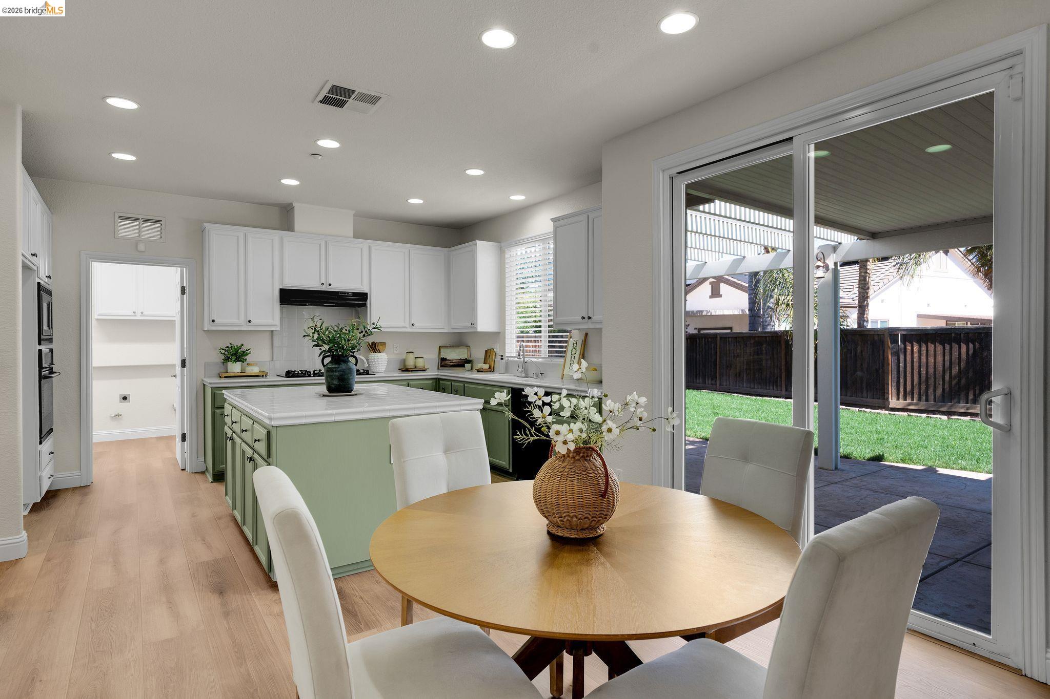 1436 Charisma Way
