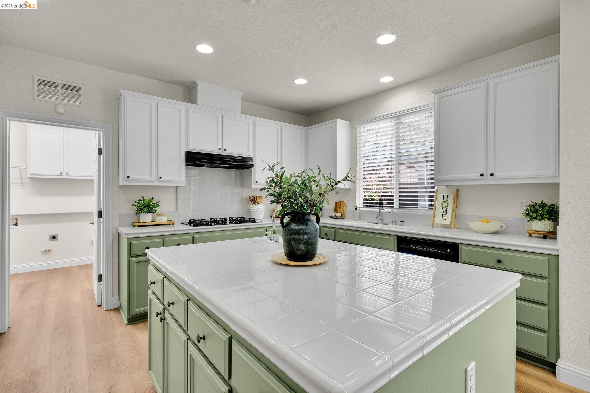 1436 Charisma Way