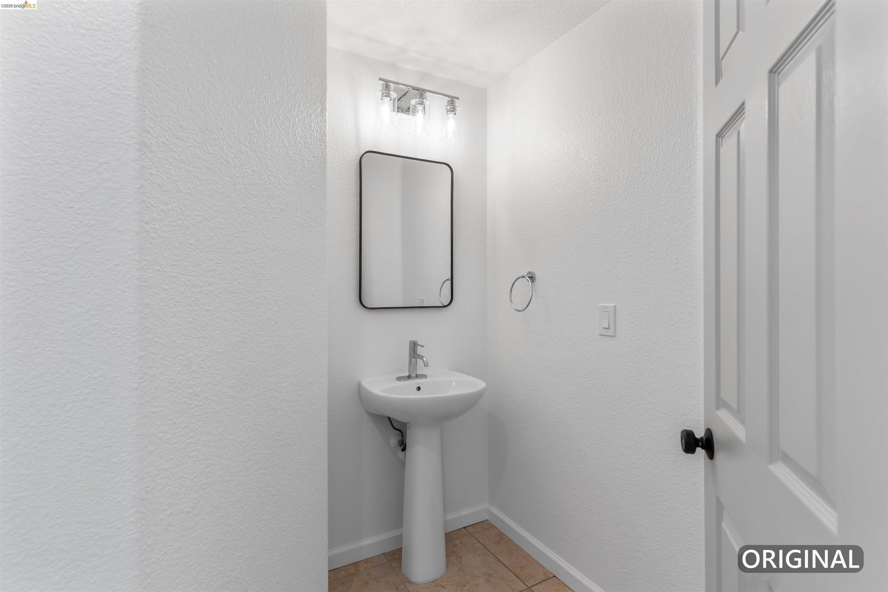 60 Narcissus Ct